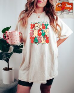 Vintage T Shirt Comfort Colors Holly Jolly Vibes Christmas Tree Design for Women Funny Christmas Shirt Merry Christmas Theme