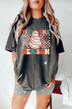 Vintage T Shirt Comfort Colors Tis the Season Christmas Shirt Retro Design Funny Holiday Apparel for Trendy Christmas Celebrations