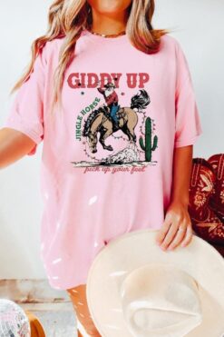 Vintage T Shirt Giddy Up Jingle Horse Tee Cowboy Santa Western Graphic Unisex for Christmas Holiday Rodeo Fans