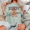 vintage t shirt gingerbread man cowboy christmas design comfort colors oversized howdy holiday tee for western style festivities bxowf