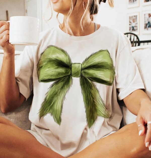 vintage t shirt green fur christmas coquette tee retro design for holiday celebrations and christmas movie lovers