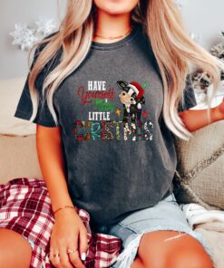 vintage t shirt have yourself merry little christmas design funny cow print western country style for holiday celebrations rg9xa scaled