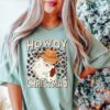 vintage t shirt howdy christmas tee for cowgirls featuring retro santa design in comfort colors for a southern country style decvd