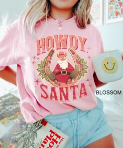 vintage t shirt howdy santa western christmas t shirt oversized retro cowboy design for holiday celebrations aisls