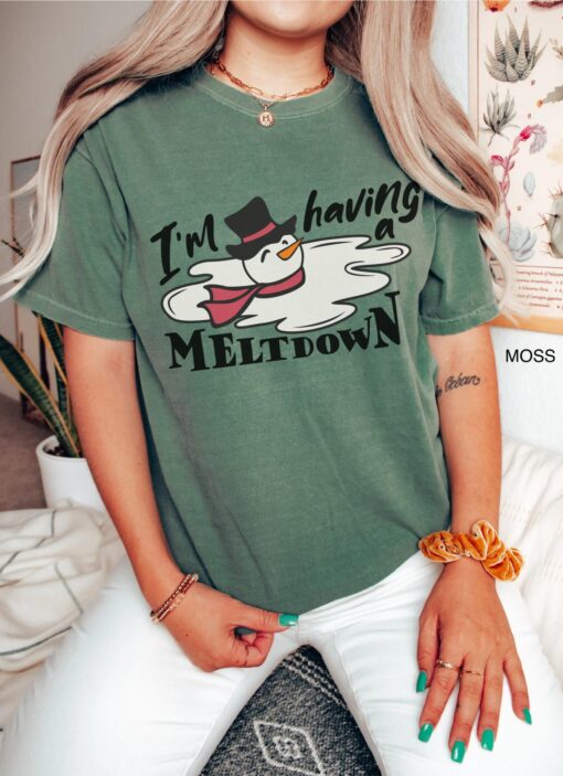 vintage t shirt im having a meltdown snowman tee funny winter mental health t shirt for christmas and anxiety awareness ht3il