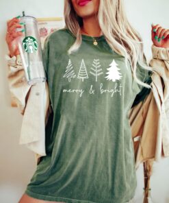 vintage t shirt merry and bright design with cute christmas tree for family gatherings and retro holiday celebrations xshqh scaled