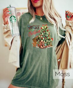 vintage t shirt merry christmas cactus crewneck funny cowboy design southern style tee for holiday celebrations and festive gatherings 2tamb