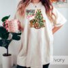 Vintage T Shirt Merry Christmas Cactus Crewneck Funny Cowboy Design Southern Style Tee for Holiday Celebrations and Festive Gatherings