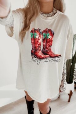 Vintage T Shirt Merry Christmas Cowgirl Boot Graphic Tee Western Style Holiday Shirt for Ranch Lovers