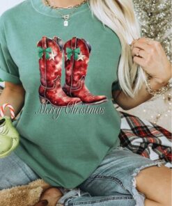 vintage t shirt merry christmas cowgirl boot graphic tee western style holiday shirt for ranch lovers dpmq3