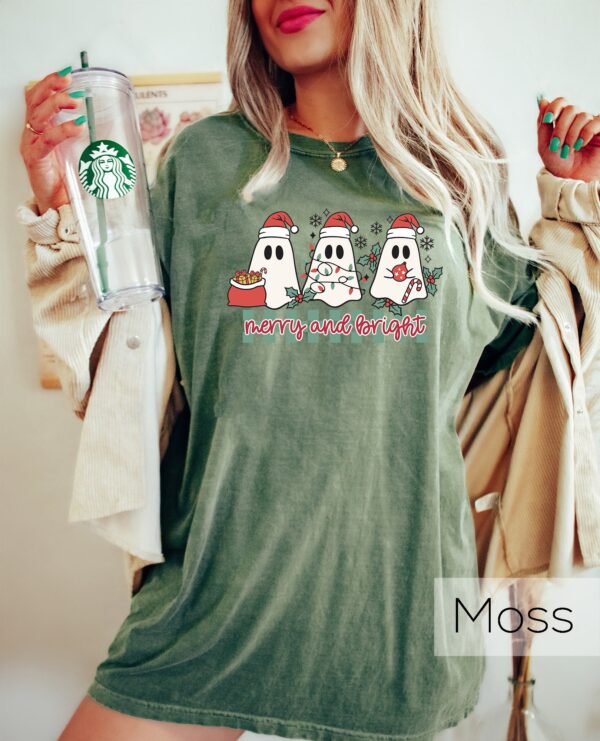 vintage t shirt merry christmas ghost design funny xmas graphic tee for holiday celebrations and festive gatherings