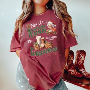 vintage t shirt mrs claus gingerbread bakery design for christmas cookies baking retro north pole theme slmyb