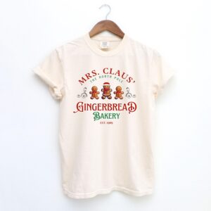 vintage t shirt mrs claus gingerbread bakery tee funny christmas baking crew design for holiday and winter celebrations ivvx4