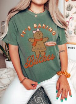 vintage t shirt retro christmas baking shirt for baking season with gingerbread cookie design ideal for christmas baking crew yoxai