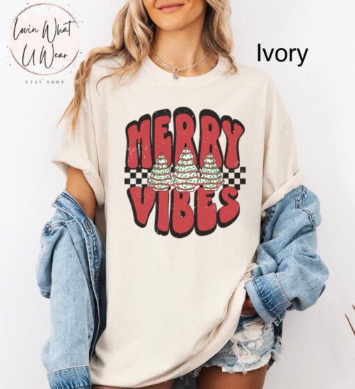 vintage t shirt retro christmas design oversized checkered tee with merry vibes and cute christmas cakes for holiday celebrations 2yrqm