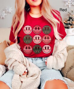 vintage t shirt retro christmas smile face design oversized tee with reindeer for holiday winter wear b6wdq