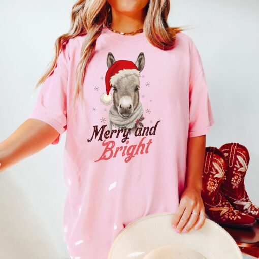 vintage t shirt retro donkey christmas shirt merry and bright design for donkey lovers country style apparel s0t2b