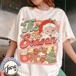 Vintage T Shirt Retro Santa Claus Design Comfort Colors Christmas Shirt with Hot Cocoa and Gingerbread Theme for Winter Celebrations