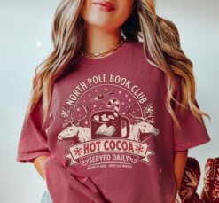 Vintage T Shirt Santa Bookish Christmas Tee for Readers featuring Spicy Smut Books Design Ideal for Librarians and Teachers