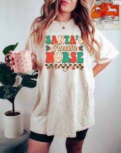 Vintage T Shirt Santas Favorite Nurse Design for Christmas with Funny Nurse Life Vibes and Comfort Colors Fabric