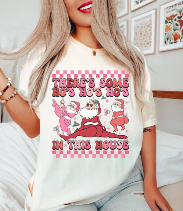 vintage t shirt twerking santa christmas shirt funny holiday tee with theres some hos hos hos in this house design em53o