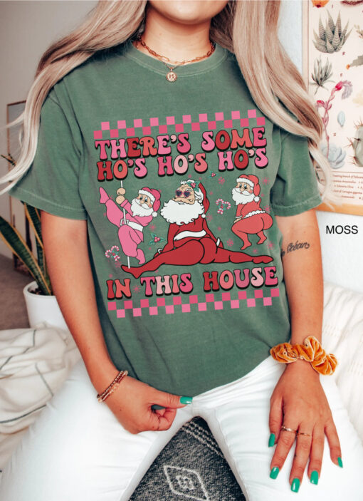 vintage t shirt twerking santa christmas shirt funny holiday tee with theres some hos hos hos in this house design vwrwf