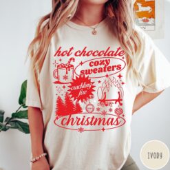 Vintage T Shirt Womens Christmas Retro Tee in Comfort Colors with Hot Chocolate Design for Trendy Holiday Style