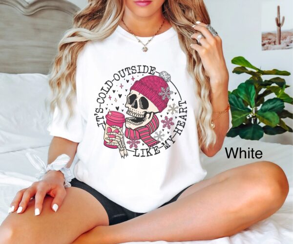 vintage t shirt womens funny valentines day skull design cold like my heart oversized tee for winter and coffee lovers l8imf