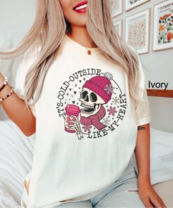 vintage t shirt womens funny valentines day skull design cold like my heart oversized tee for winter and coffee lovers sdz9v