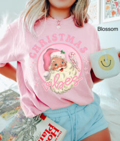 Vintage T Shirt Womens Retro Pink Santa Claus Tee Comfort Colors Christmas Shirt Family Holiday Apparel for Festive Occasions