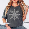 vintage t shirt womens snowflake design faux silver glitter winter top oversized holiday tee for christmas celebrations 1defa