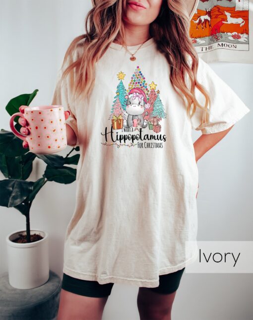 vintage t shirts funny christmas hippo crewneck shirt for family matching holiday wear with xmas tree design hl9np