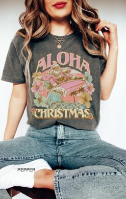 Vintage T Shirts Surfing Santa Aloha Christmas T-Shirt Hawaiian Design Mele Kalikimaka Funny Christmas Tee for Holiday Parties