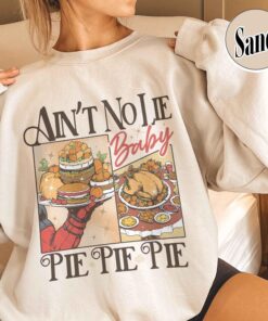 vintage thanksgiving pie sweatshirt featuring cherry and pumpkin pie design for halloween and christmas celebrations au4p0