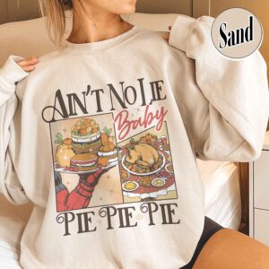 vintage thanksgiving pie sweatshirt featuring cherry and pumpkin pie design for halloween and christmas celebrations au4p0