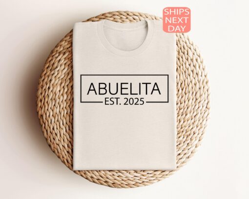 abuelita est 2025 shirt new grandma tee baby reveal announcement t shirt gift for grandma cute grandma t shirt qvpya