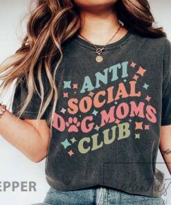 anti social dog mom club t shirt for retriever and golden doodle moms funny dog mom shirt for mothers day 3uutb