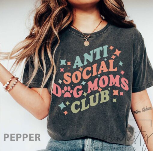 anti social dog mom club t shirt for retriever and golden doodle moms funny dog mom shirt for mothers day 3uutb