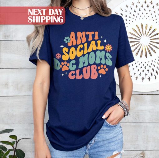 anti social dog mom shirt funny dog mama t shirt for dog lovers pet mom club apparel unique gifts for dog moms inl6w