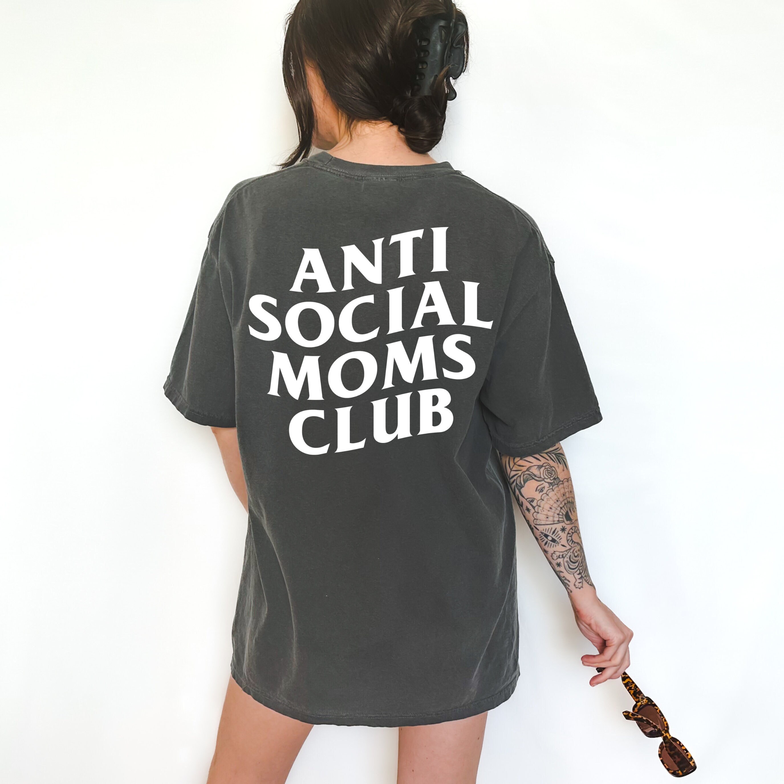 anti social moms club graphic tee funny mom shirt retro aesthetic t shirt for women grunge style mama apparel djkbz