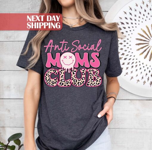 antisocial moms club funny mom shirt for new moms retro mama t shirt unique mom gift for her anti social style knq9r