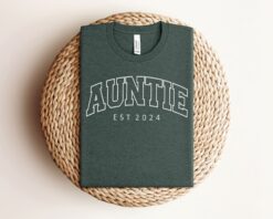aunt est 2024 shirt for new aunt to be personalized auntie t shirt unique gift for aunt celebrating motherhood gymr4