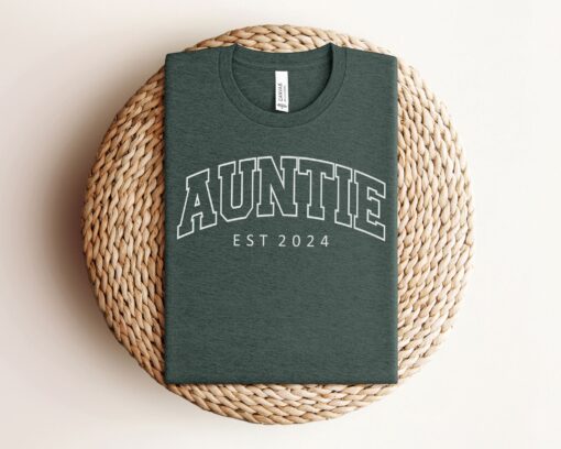 aunt est 2024 shirt for new aunt to be personalized auntie t shirt unique gift for aunt celebrating motherhood gymr4