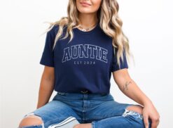 aunt est 2024 shirt for new aunt to be personalized auntie t shirt unique gift for aunt celebrating motherhood qj4ja