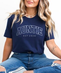 aunt est 2024 shirt for new aunt to be personalized auntie t shirt unique gift for aunt celebrating motherhood qj4ja