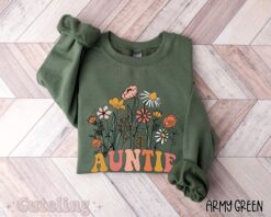 aunt sweatshirt with wildflowers cute auntie crewneck pregnancy reveal gift for new aunt bestie to aunt christmas whumi