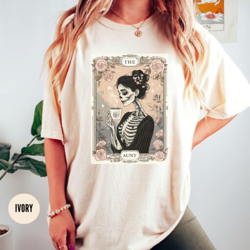 aunt tarot card shirt for women skeleton t shirt best aunt ever mothers day gift pregnancy reveal to sister wkuvr