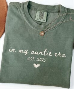 auntie est 2025 shirt in my auntie era t shirt cool aunt club pregnancy announcement custom aunt birthday gift wuivc