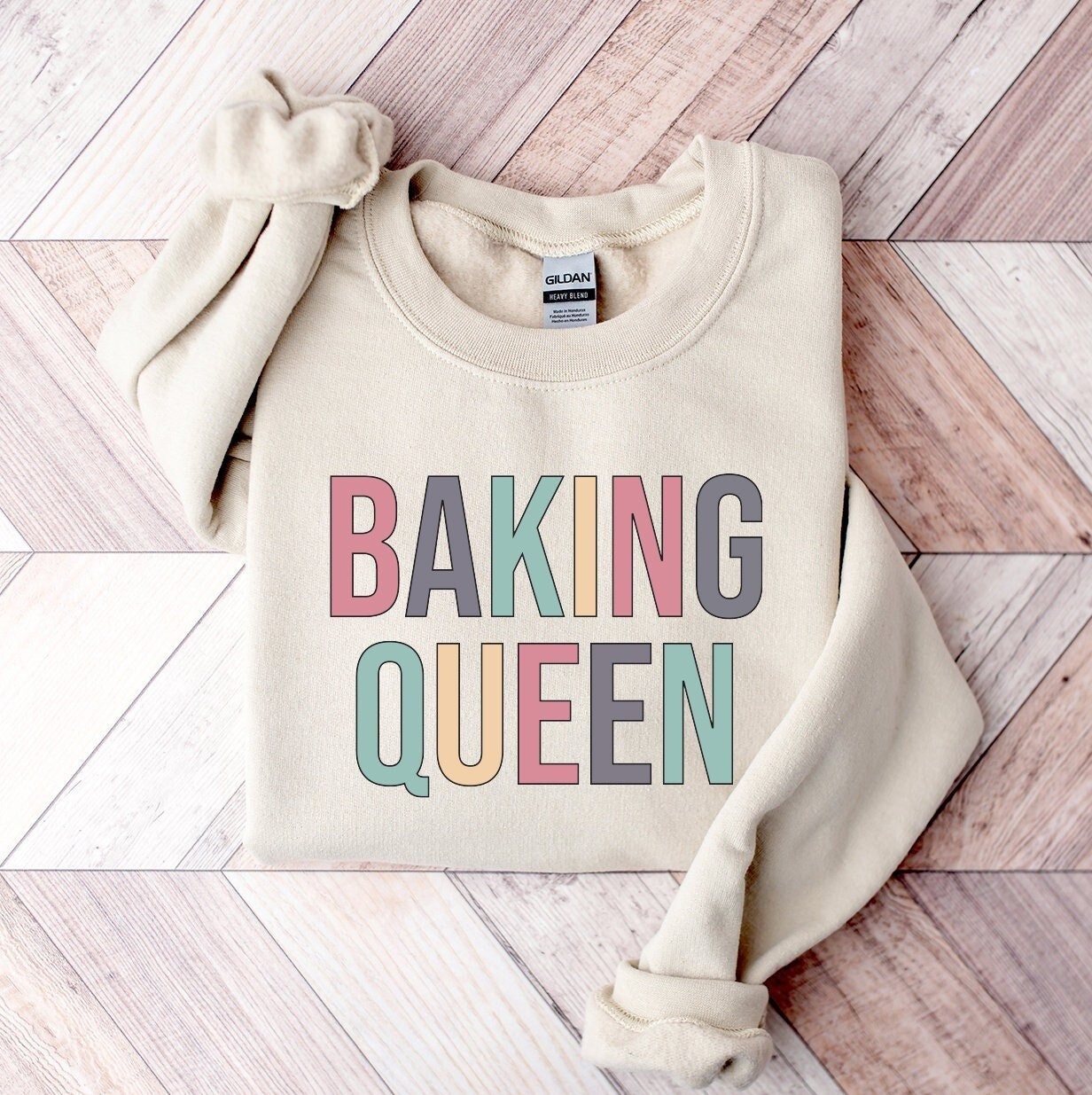 baking queen sweatshirt for cooking lovers funny cookie hoodie ideal baking mom gift and chef gifts bmild