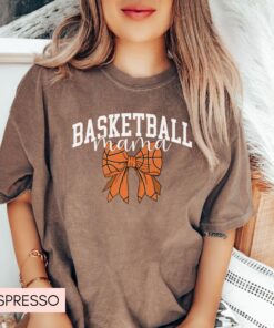 basketball mama shirt for sports moms game day sweatshirt funny mom life t shirt for mothers day and basketball season a4kxz